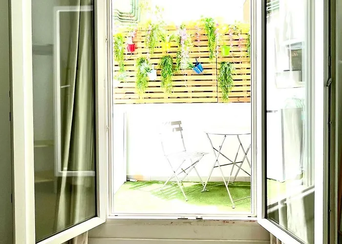 Tarongers, Lovely Flat In The Center